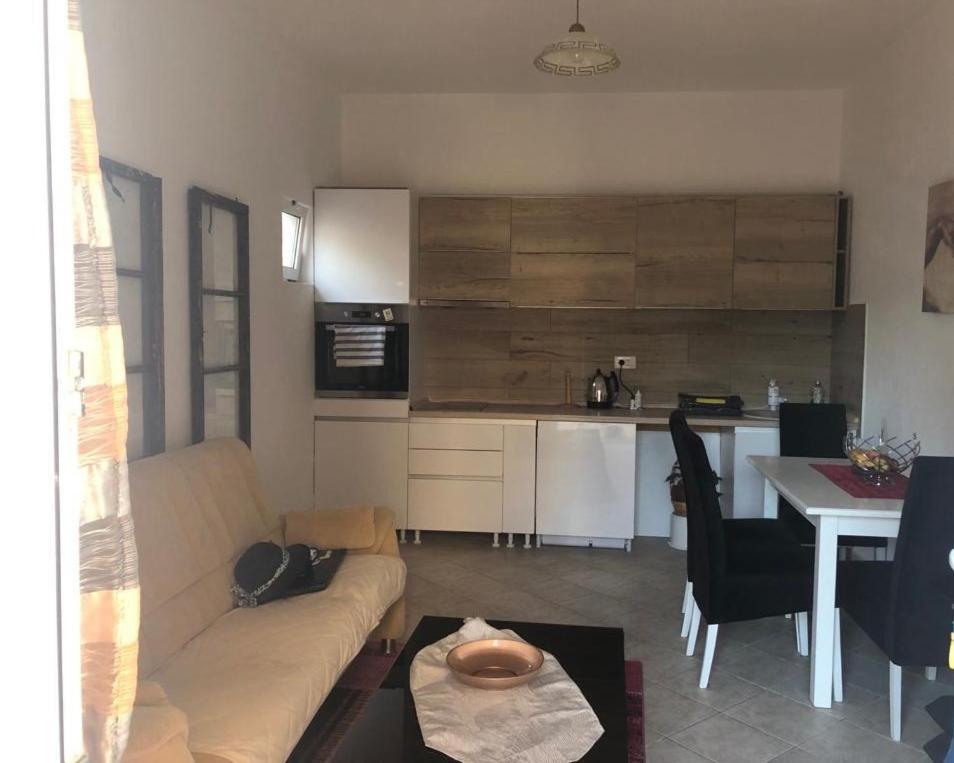 Macko, Apartmani Tivat Buitenkant foto