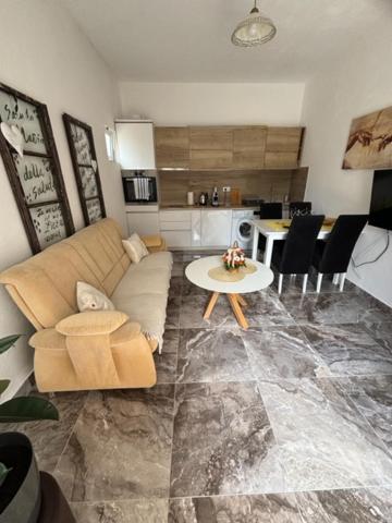 Macko, Apartmani Tivat Kamer foto