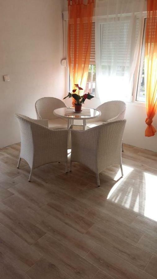 Macko, Apartmani Tivat Buitenkant foto